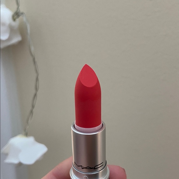 🆕 MAC Cosmetics Powder Kiss Lipstick in Mandarin - Picture 2 of 3